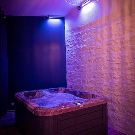 Love Room Spa Privatif Villefranche-sur-Saône Exteriör bild
