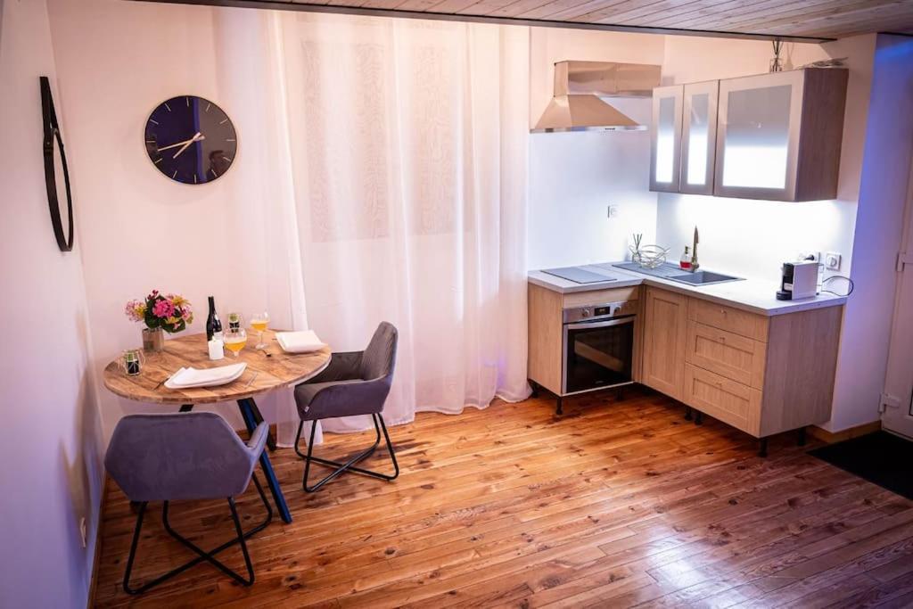 Love Room Spa Privatif Villefranche-sur-Saône Exteriör bild