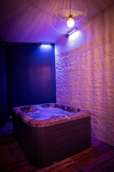 Love Room Spa Privatif Villefranche-sur-Saône Exteriör bild